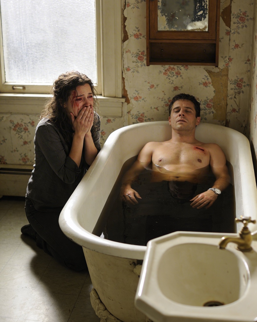 She accepted the job of bathing a paralyzed billionaire to feed her children… but as soon as she undressed him, she fell to her knees trembling.